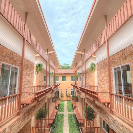 Hotel Rak Na Khaoyai à Mu Si Extérieur photo